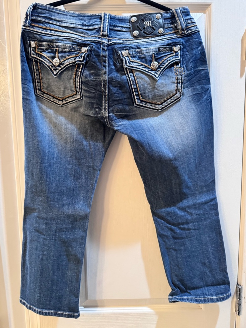 Miss Me Blue Washed cropped Embroidered Back Pocket Jeans